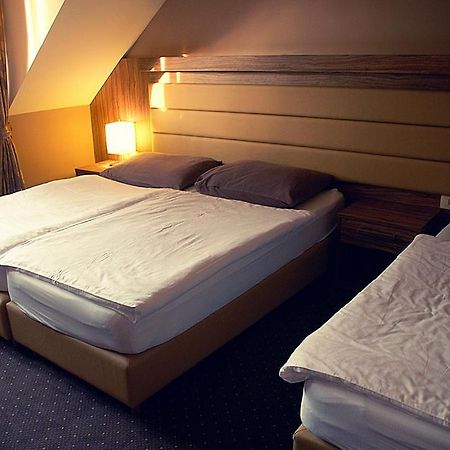 Trebnje Hotel Opara מראה חיצוני תמונה