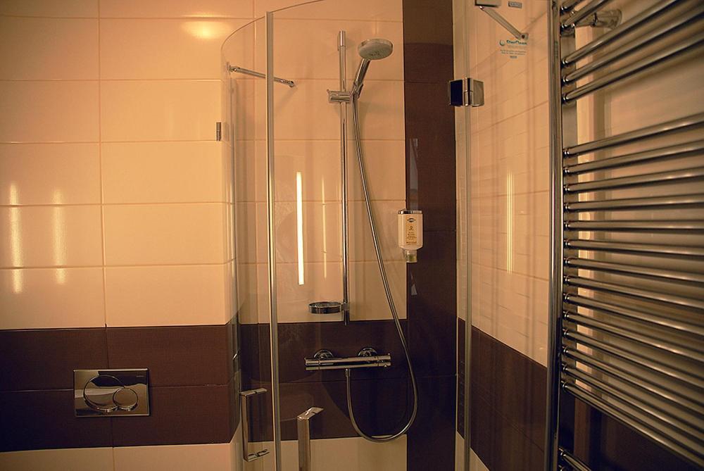 Trebnje Hotel Opara מראה חיצוני תמונה