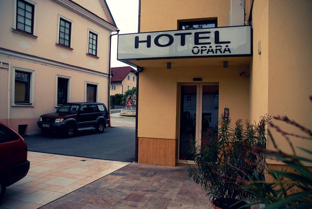 Trebnje Hotel Opara מראה חיצוני תמונה