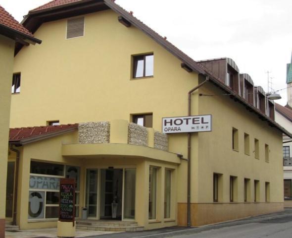 Trebnje Hotel Opara מראה חיצוני תמונה